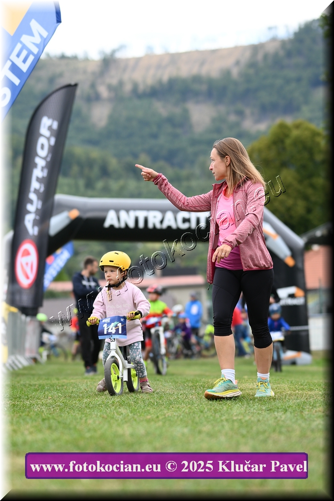 Náhled obrázku: 2025-3072-Celadna-.JPG