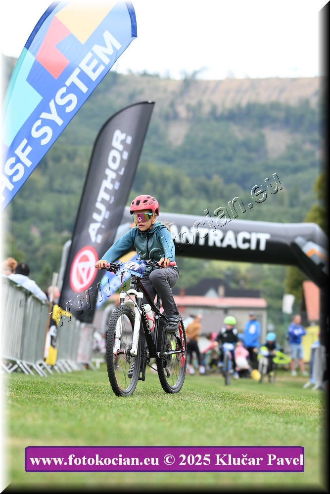 Náhled obrázku: 2025-3080-Celadna-.JPG