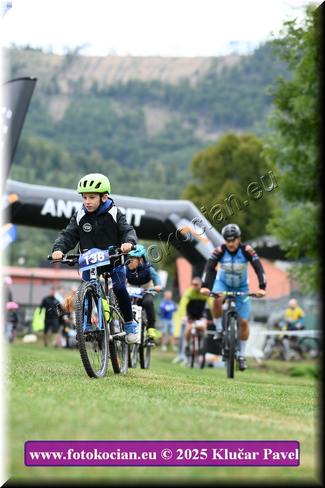 Náhled obrázku: 2025-3082-Celadna-.JPG