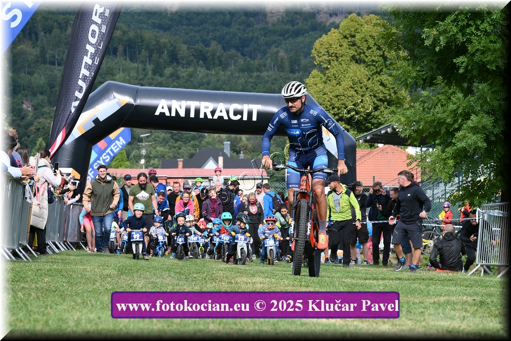 Náhled obrázku: 2025-3138-Celadna-.JPG