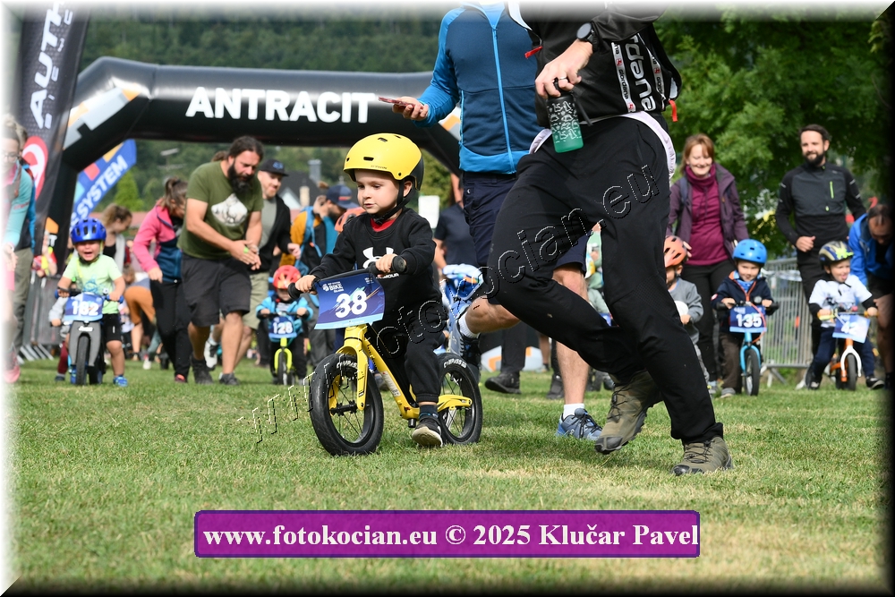 Náhled obrázku: 2025-3147-Celadna-.JPG