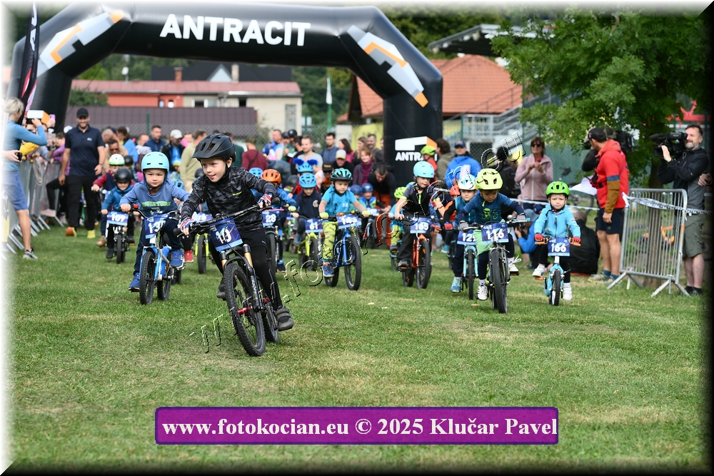 Náhled obrázku: 2025-3182-Celadna-.JPG