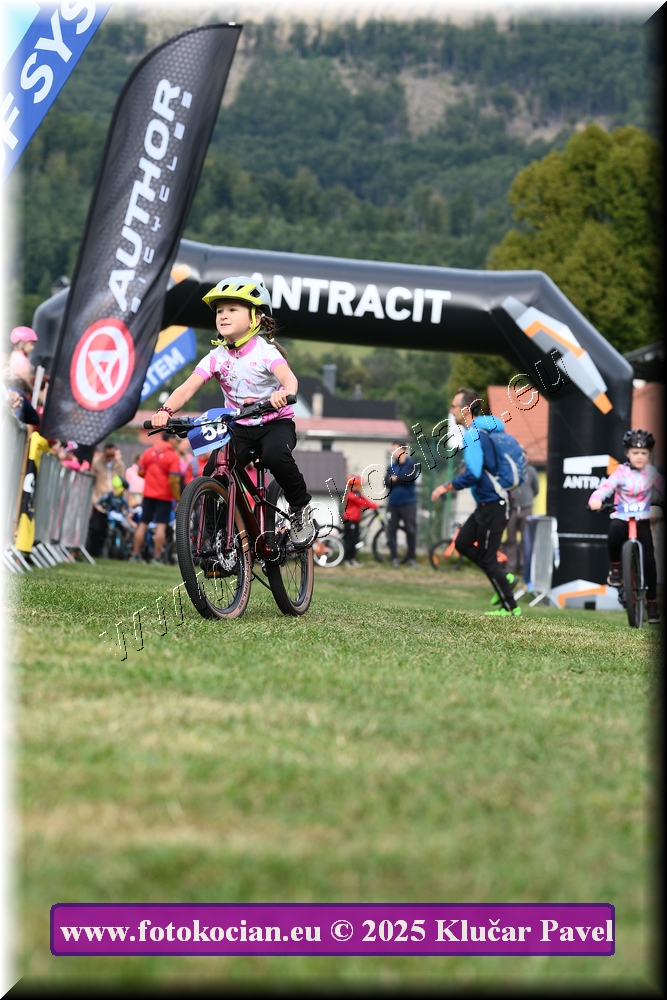 Náhled obrázku: 2025-3221-Celadna-.JPG