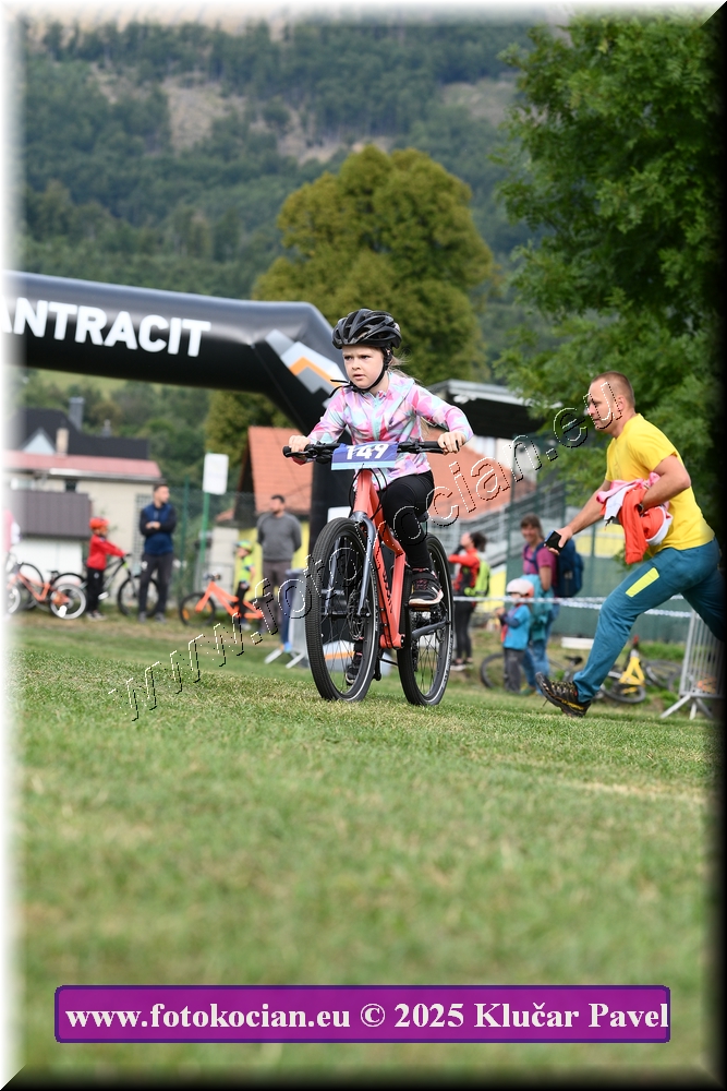 Náhled obrázku: 2025-3222-Celadna-.JPG