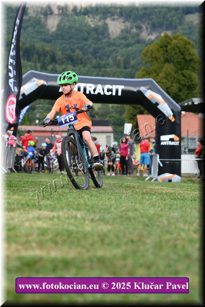 Náhled obrázku: 2025-3235-Celadna-.JPG