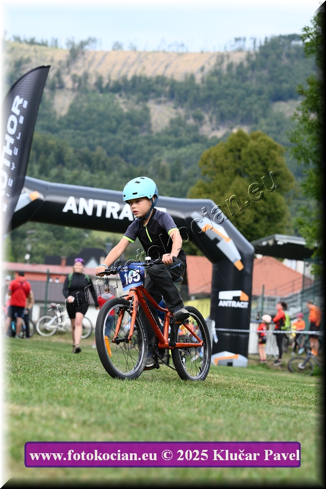 Náhled obrázku: 2025-3240-Celadna-.JPG