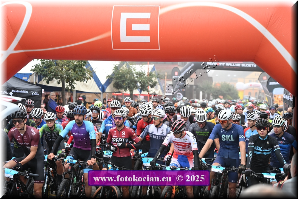 Náhled obrázku: 2025-1050-Sudety-9,10,26,440,414.JPG