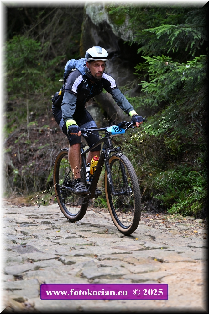 Náhled obrázku: 2025-1884-Sudety-198.JPG