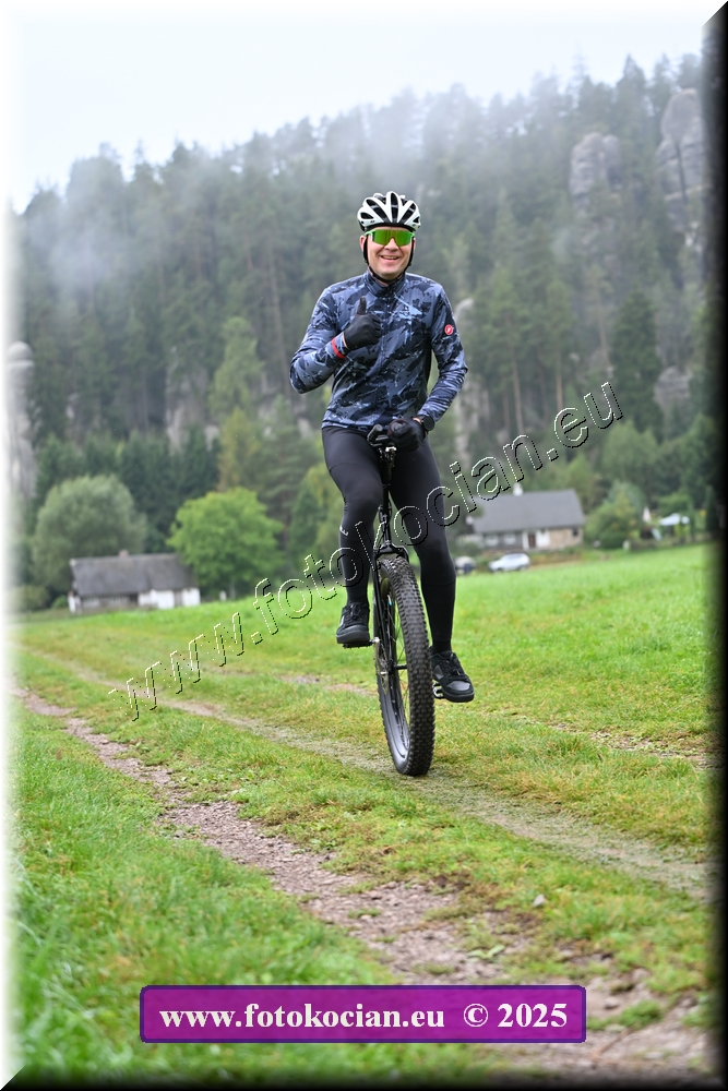 Náhled obrázku: 2025-1737-Sudety-jednokolka.JPG