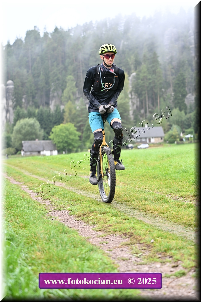 Náhled obrázku: 2025-1750-Sudety-jednokolka.JPG