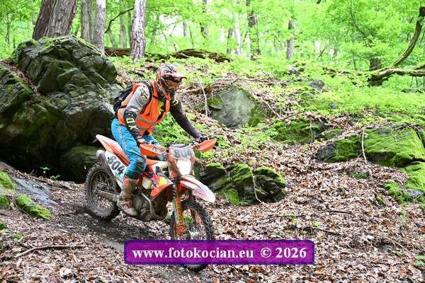 2026-3206-Sazava-motorka.JPG