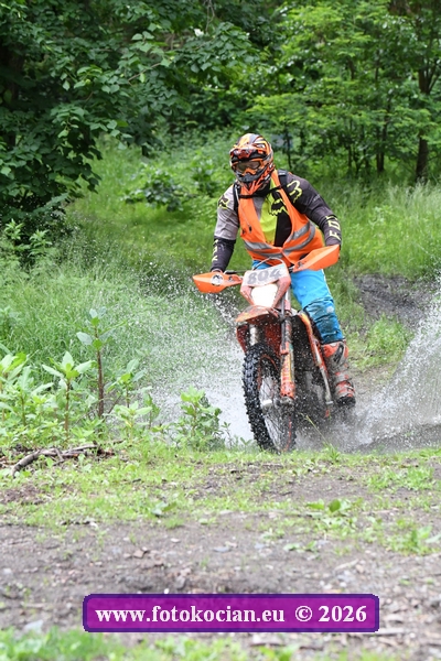 2026-3233-Sazava-motorka.JPG