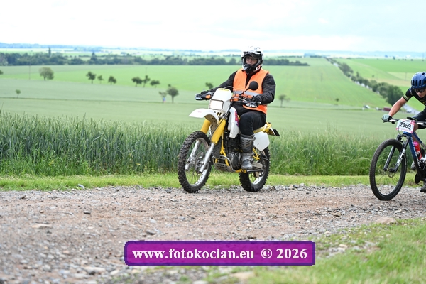 2026-1566-Sazava-motorka.JPG
